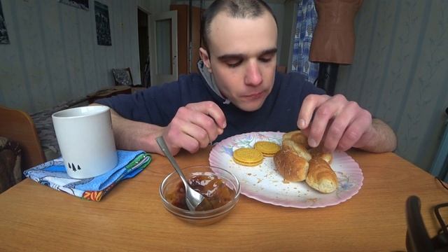 МУКБАНГ АСМР КРУАССАН / Croissant 7DAYS / ПЕЧЕНЬЕ / ШОКОЛАДНЫЙ ТОППИНГ / ЧАЙ / EATING ASMR Mukbang смотреть онлайн