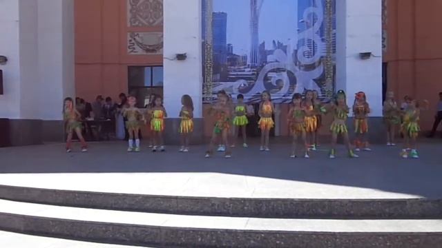 Маленькие звезды!!! Танец Чунга -чанга. смотреть онлайн