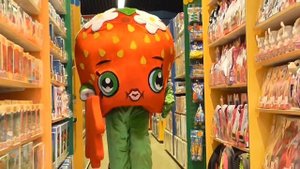 Шоу Лалалупси Кукла танцует Lalaloopsy и КУКЛЫ Dolls ШОПКИНС в магазине игрушек Kids toy store