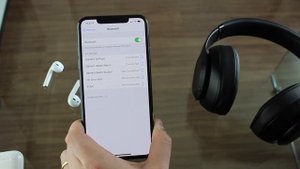 How To Connect 2 Wireless Headphones to iPhone (Dual Sound Output)!