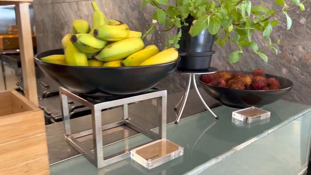 Conrad | Best Hotel in Abu Dhabi | Full Review | Etihad Towers | Things to do смотреть онлайн