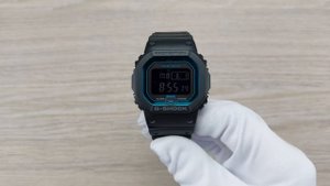 Чёрно-бирюзовая легенда с Bluetooth / Casio GW-B5600-2E