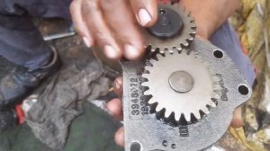 Komatsu- How to check, Lube Oil Pump. (English)