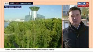 Андрей Воробьев проверил ход благоустройства набережной и обсудил с жителями Красногорска.