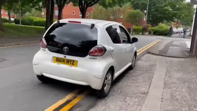 TOYOTA AYGO 1.0 VVT-i Move with Style 5dr - The Manchester Motor Company смотреть онлайн