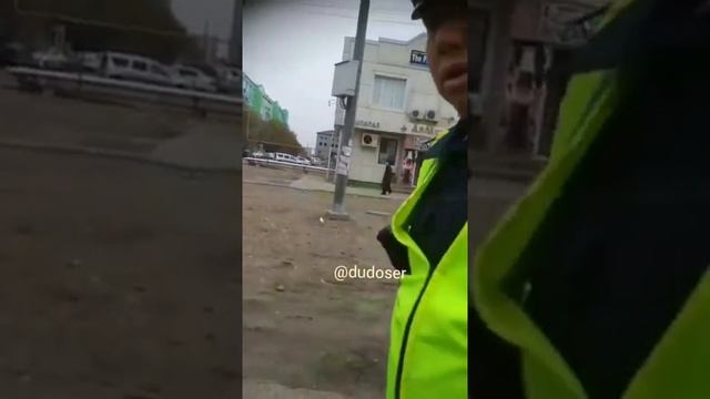 Вот как надо говорить с ГАИшником! смотреть онлайн