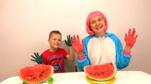 Мыть Руки Нужно Каждый День - Песенки для детей от Алекса и Насти