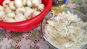 Салат из репчатого ЛУКА, полезно и вкусно.