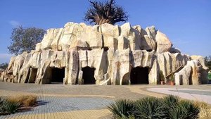 тематические декорации, изделия из бетона,  искусственные скалы, имитация камня, дерева.