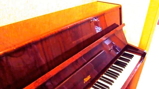 Hanon as "digital" and "live" Ганон на цифровом и акустическом пианино смотреть онлайн