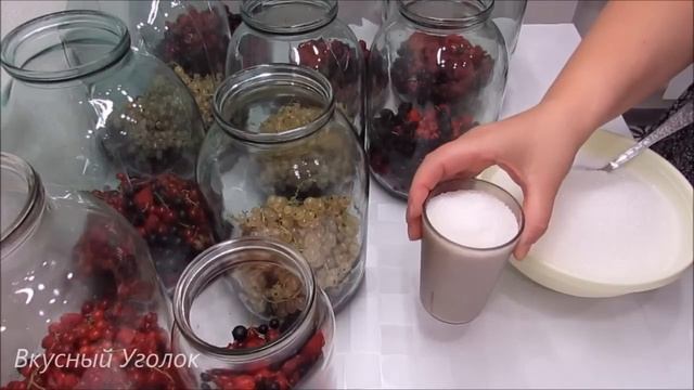 Вот так ПРОСТО ДЕЛАЮ и зимой ЭКОНОМЛЮ на сладкой воде / Ягодный КОМПОТ на зиму без варки смотреть онлайн