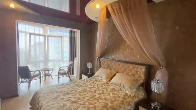Трехкомнатная квартира в Алуште (Крым)