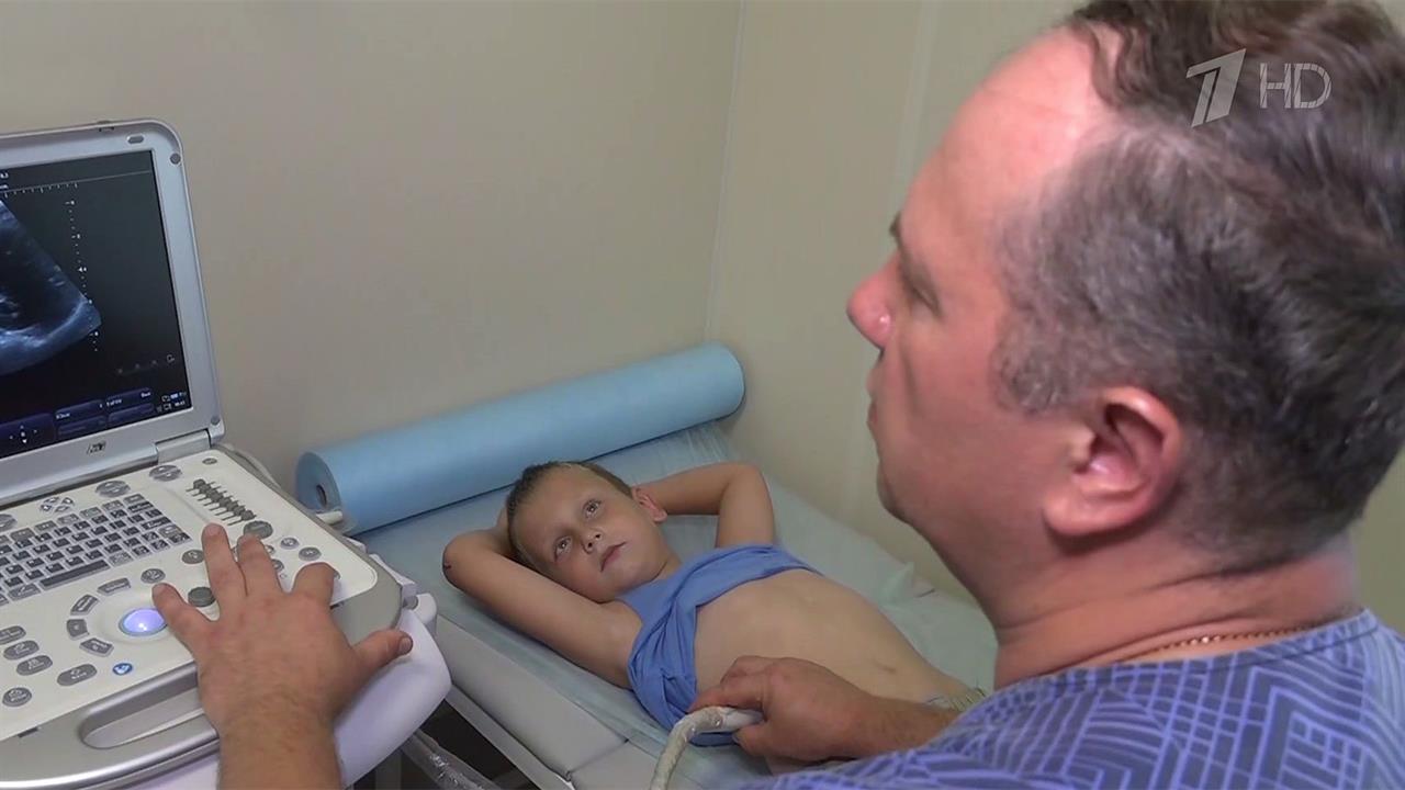 В Мариуполь в преддверии нового учебного года приехали детские врачи из Тулы