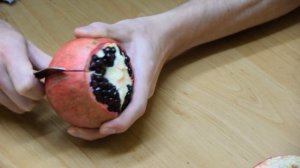 POMEGRANATE OPENING - Awesome Pomegranate Technique - jak otworzyć granat