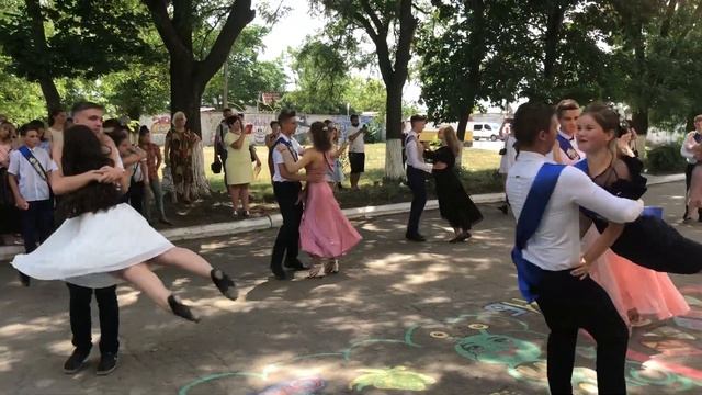 Выпускной вальс 9-А класс Межлиманская ОШ г. Одесса смотреть онлайн