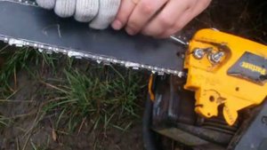 Как натянуть цепь на мотопиле Partner. (How to pull a chain on Partner motor-saw.)