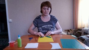 Аппликация "Ветка сирени" из салфеток.