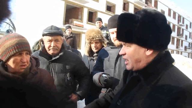 Разговор строителей с мэром Биробиджана смотреть онлайн