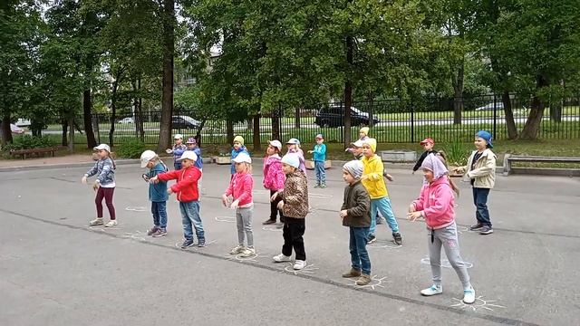 "Здоровайся, вот так" игротанец.