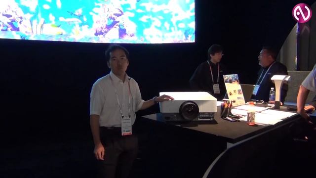 Sony: лазерный 3LCD-проектор VPL-FHZ700L смотреть онлайн