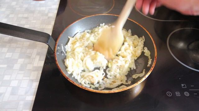 Пирог с белыми грибами и картошкой смотреть онлайн