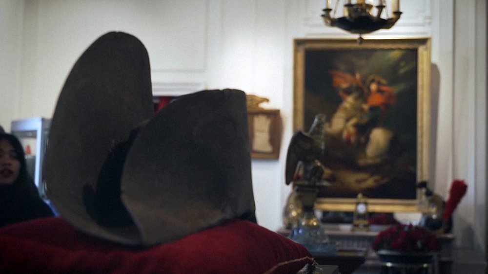 Во Франции на аукционе продали шляпу Наполеона / События на ТВЦ