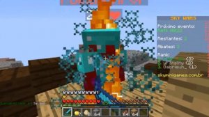 JOGANDO COM A SKIN DO CANAL MASTER KING! - MINECRAFT SKYWARS (Skyminigames)