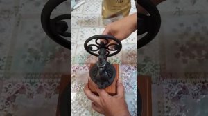 Кофемолка жерновая ручная