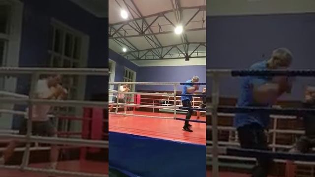 Тренеровка по боксу в клубе Анатолия Александрова