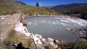 Ловим форель в горной реке . Река Урух. ч 1