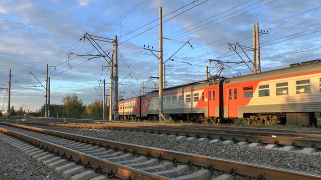 Электропоезд ЭТ2м-090 смотреть онлайн