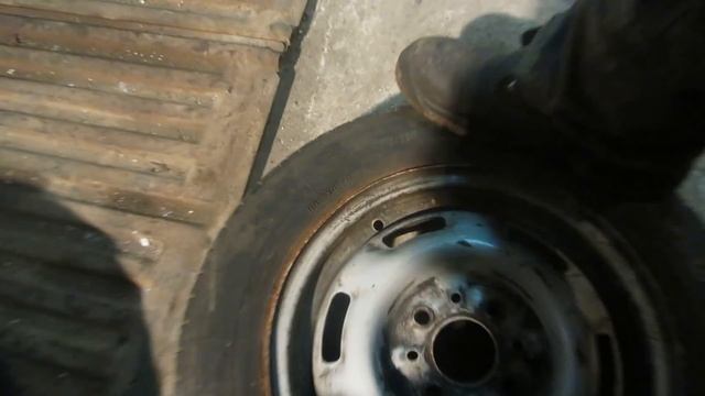 Как заменить ниппель без разбортовки колеса? смотреть онлайн
