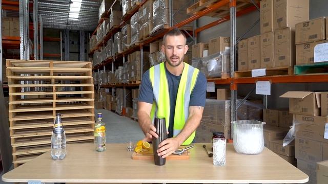 HOW TO MAKE A TOM COLLINS COCKTAIL ? смотреть онлайн