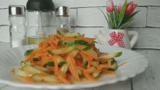Рецепт салата из свежих овощей, который порадует ваши вкусовые рецепторы. Быстро, просто и вкусно