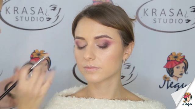 Как выделить глаза? | Макияж с цветными тенями | Уроки макияжа