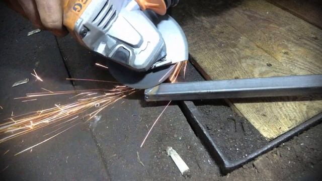ОБУСТРОЙСТВО  МАСТЕРСКОЙ делаем перфопанель