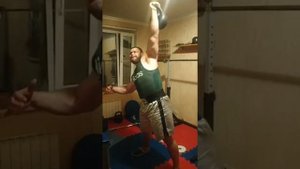 Жим гири 50кг на 19 повторов!)