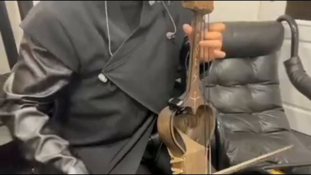 Димаш Кудайберген: Люблю его талант. Олжас Курманбек - музыкант виртуоз
