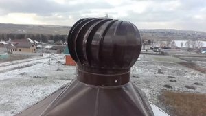 Турбодефлектор на крыше частного дома