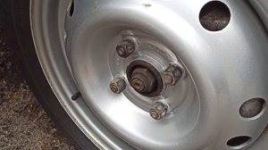 Ravon (Chevrolet) | Защита от грязи. Ставлю колпачки на ступицу.