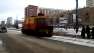 Трамвай-снегоуборщик