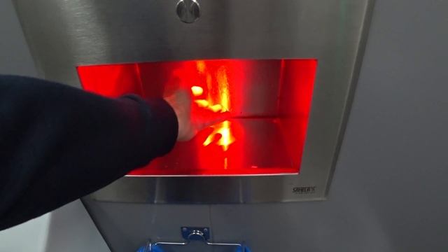НОВЫЙ туалет в метро! Экспресс обзор