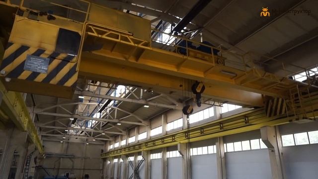 4 июня в России отмечают День крановщика.
