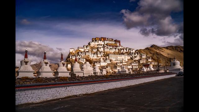 Gorgeous Tibetan Sounds with flute, river and birds singing. Meditation music for yoga and insomnia смотреть онлайн