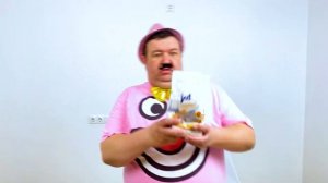 Мария готовит папе еду и учится быть кулинарным блогером