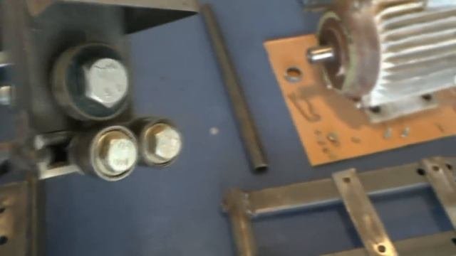 ОБУСТРОЙ МАСТЕРСКУЮ СВОИМИ РУКАМИ! ПОЛЕЗНЫЕ ДЛЯ РАБОТЫ САМОДЕЛКИ,КОТОРЫЕ МОЖНО СДЕЛАТЬ СВОИМИ РУКАМ