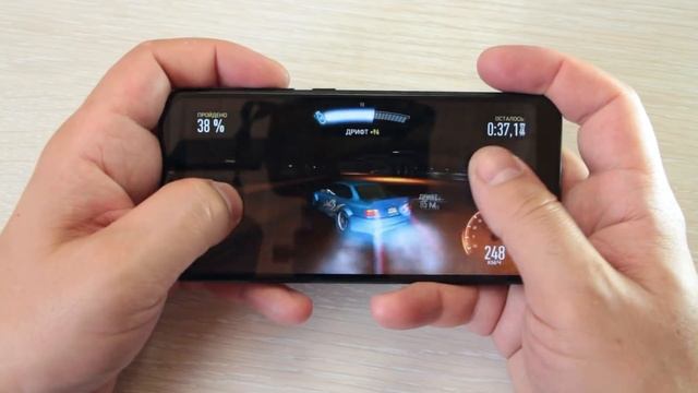 Xiaomi Mi A2 Lite - дисплей с вырезом, Android One и надежный Snapdragon 625 смотреть онлайн