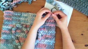 Декоративная подушка своими руками из пряжи Alize Puffy Fine. Pillow case tutorial.