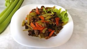 Потрясающе вкусное мясо с сельдереем