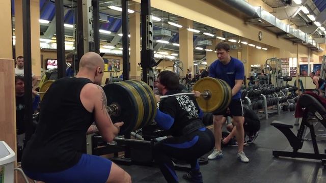 Приседания 305кг смотреть онлайн